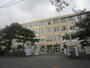 中学校　市立高台中学校（中学校）まで882m