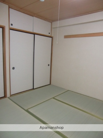 セレサ桜木の居間写真