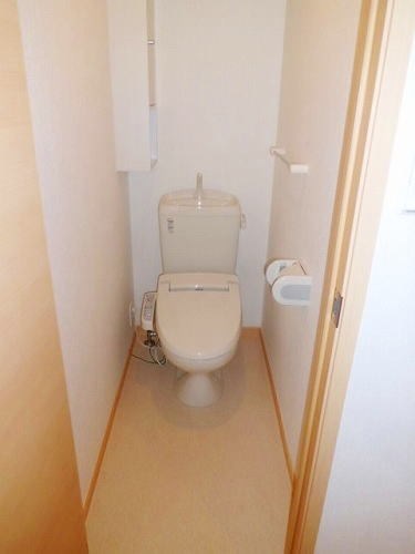 ＪＲ山陽本線 大久保駅 徒歩7分 2階建 築15年のトイレ写真