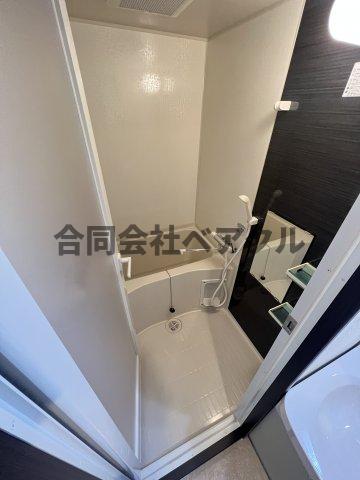 バス・シャワールーム　落ち着いた空間のお風呂です