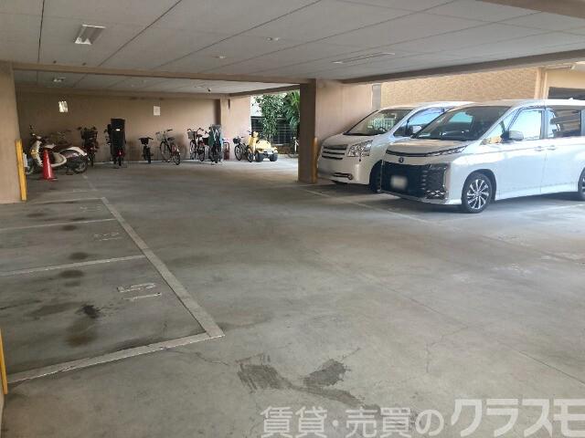 駐車場　敷地内駐車場