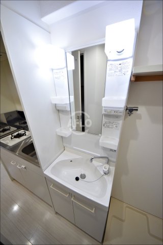 洗面設備　ブリリアントコート農人橋　独立洗面台