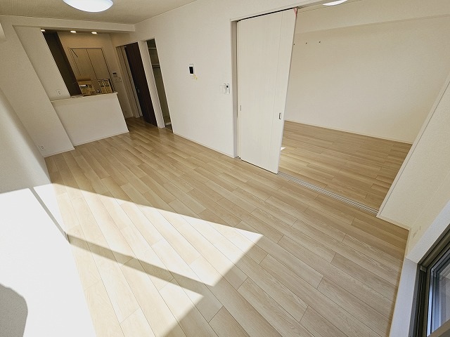 地下鉄長堀鶴見緑地線 門真南駅 徒歩7分 3階建 築3年の居間写真