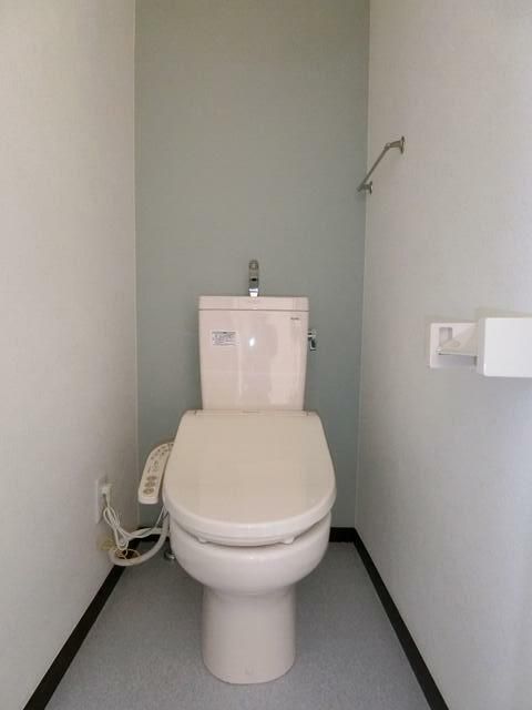 トイレ　※別部屋参考写真。