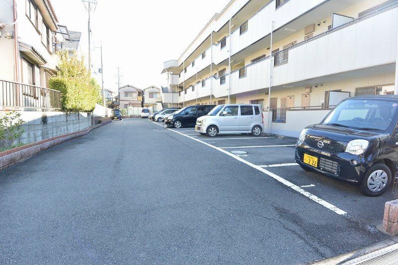 駐車場　駐車場