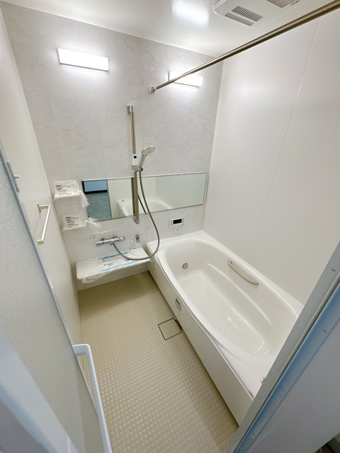 ＪＲ東海道本線 千里丘駅 徒歩8分 2階建 築2年の風呂写真