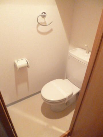トイレ　（別タイプ参考写真）スカイコートヌーベル巣鴨　北区滝野川6