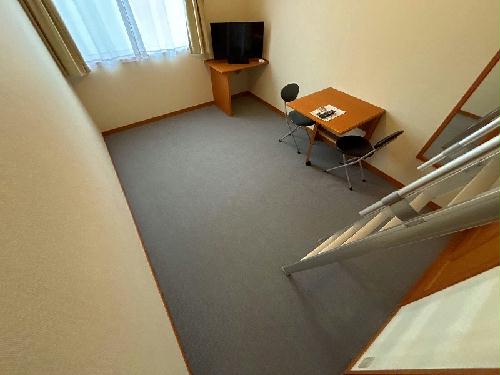 レオパレスヒロオパレスIVの居間写真