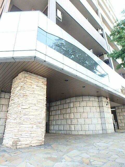 ブルーライン 阪東橋駅 徒歩1分 10階建 築24年の外観写真