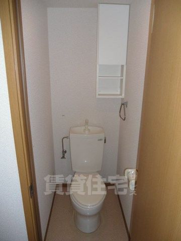 山陽電鉄本線 西二見駅 徒歩4分 2階建 築22年のトイレ写真