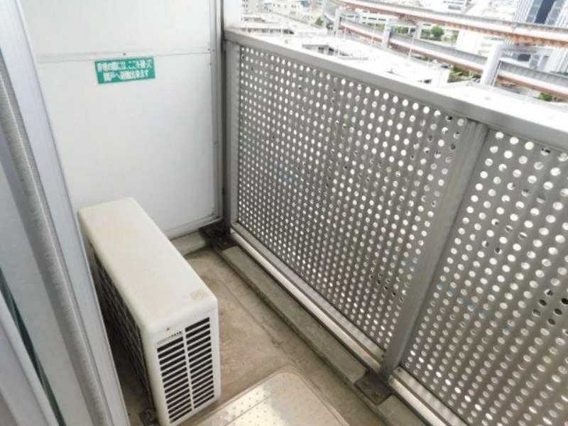 バルコニー　外の空気を感じられる嬉しい設備です。