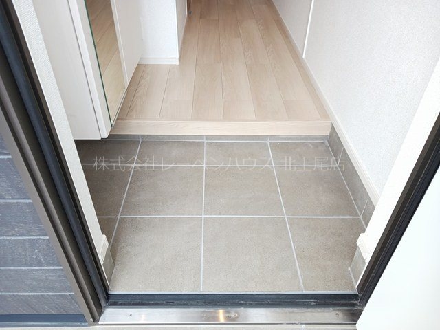 玄関　お問合せは048-772-8202