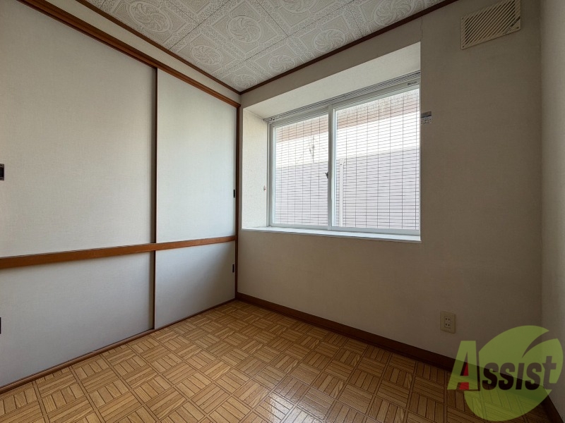 その他部屋・スペース　こちらのお部屋は光が差し込む、温かみのあるお部屋です。