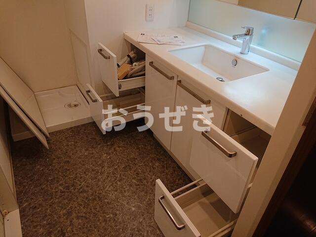 みなとみらい線 みなとみらい駅 徒歩6分 30階建 築20年のキッチン写真