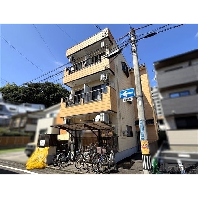エントランス　建物外観