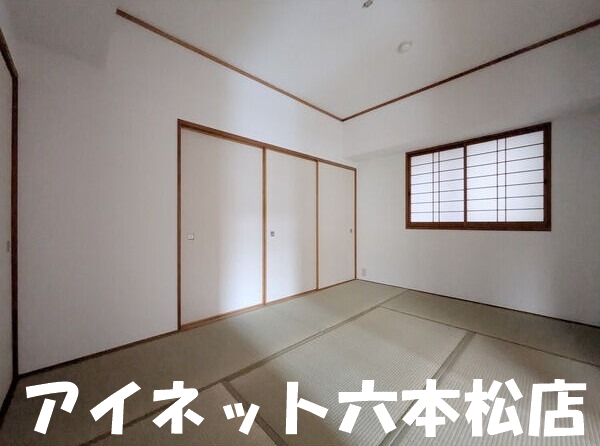 収納　和室には押入れがあります
