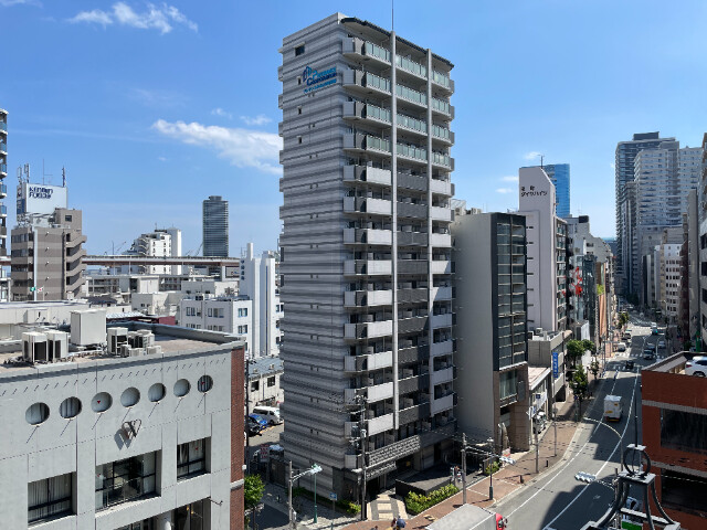 プレサンスみなと元町駅前の外観写真