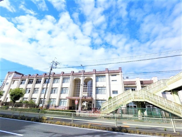 小学校　大阪市立塚本小学校（小学校）まで603m