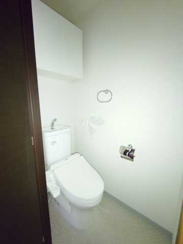 都営大江戸線 新御徒町駅 徒歩5分 10階建 築7年のトイレ写真