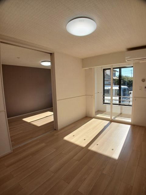 湘南新宿ライン高海 新前橋駅 徒歩29分 2階建 築1年の居間写真