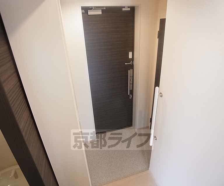 玄関　大きなシューズインクローゼットがございます。