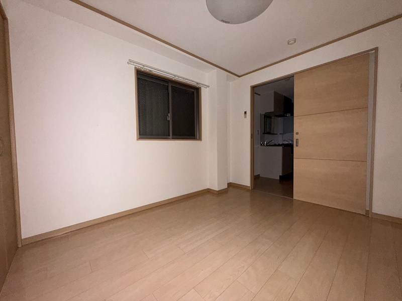1K Mansion in Chuo-ku, Kobe, Hyogo — photo 3 of 3