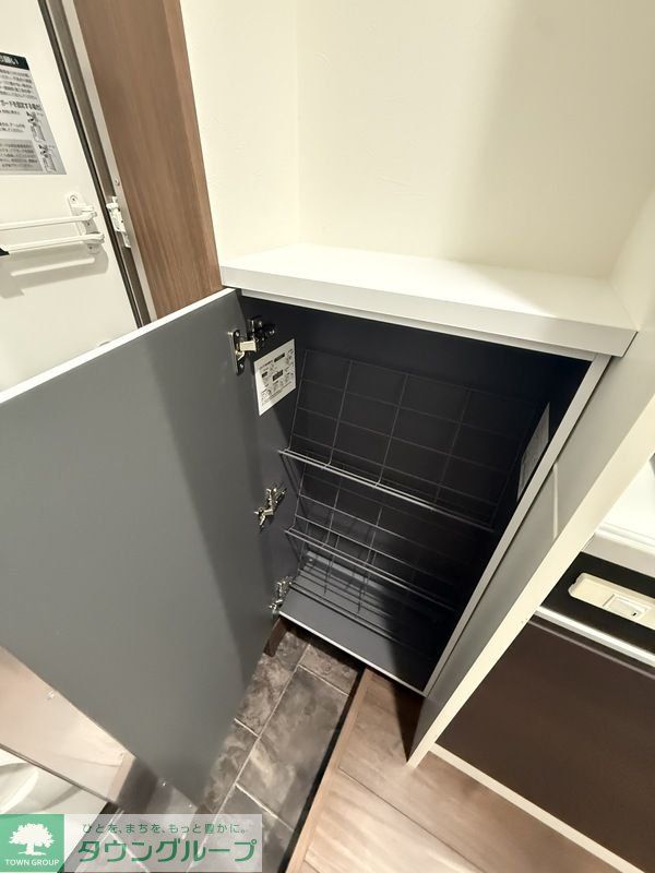 玄関　★お部屋探しは株式会社タウンハウジング東京まで★