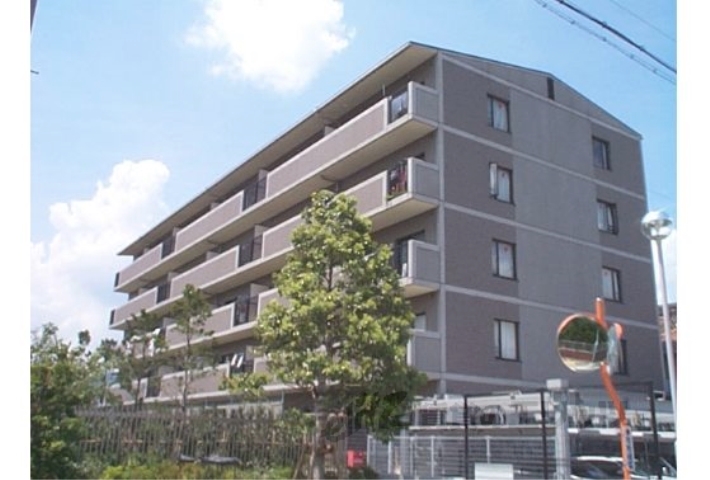 ベルク長岡京の外観写真