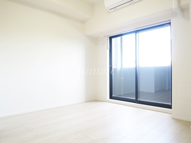 居室・リビング　明るいお部屋です♪