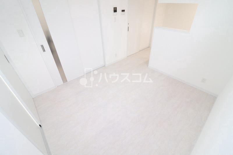 京阪本線 寝屋川市駅 徒歩5分 3階建 築2年の居間写真