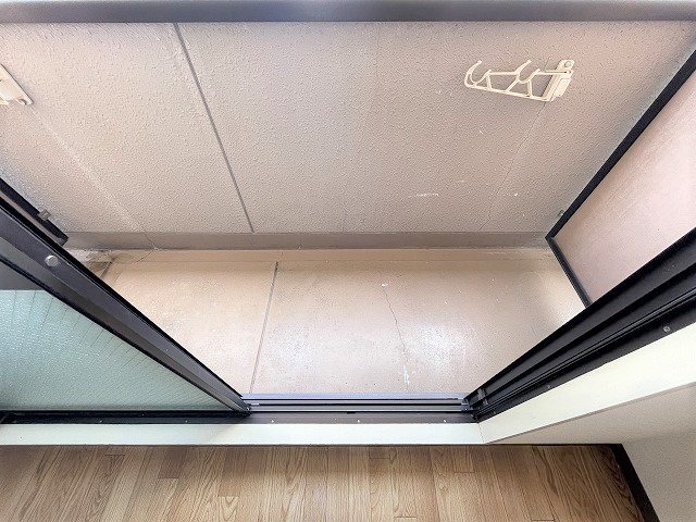 バルコニー　同物件別部屋