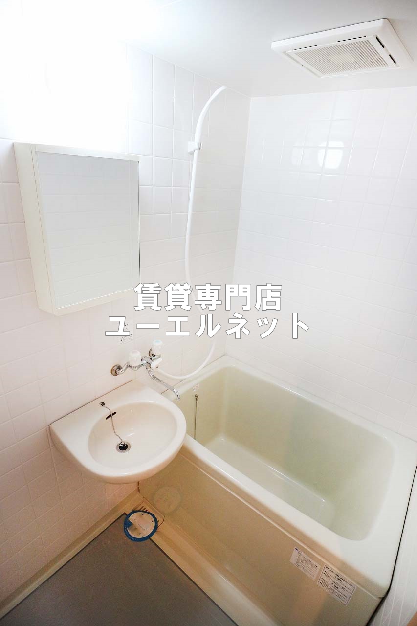 地下鉄御堂筋線 江坂駅 徒歩10分 10階建 築20年の風呂写真