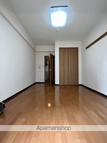 ＪＲ大阪環状線 野田駅 徒歩5分 7階建 築25年の居間写真