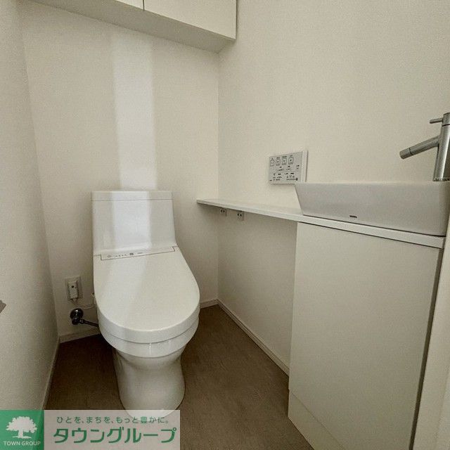 トイレ　※写真は同タイプ住戸です。