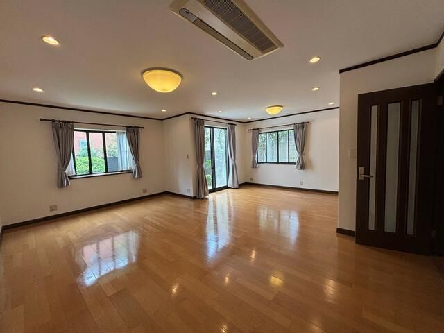 田園調布戸建の内装写真