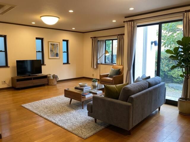 田園調布戸建の居間写真