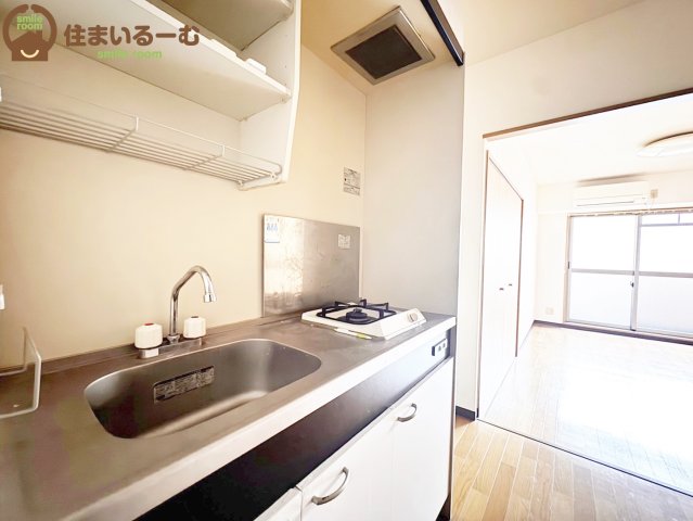 地下鉄御堂筋線 大国町駅 徒歩5分 9階建 築24年のキッチン写真