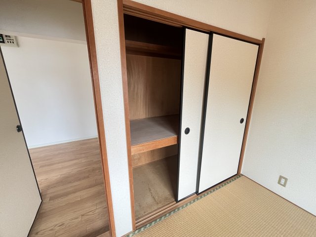 収納　和室に押し入れがございます！