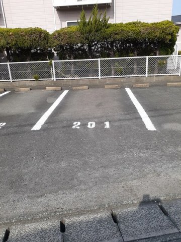 駐車場　駐車スペースもあります☆