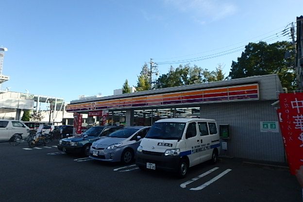 コンビニ　サークルＫ ナゴヤドーム前店（コンビニ）まで549m