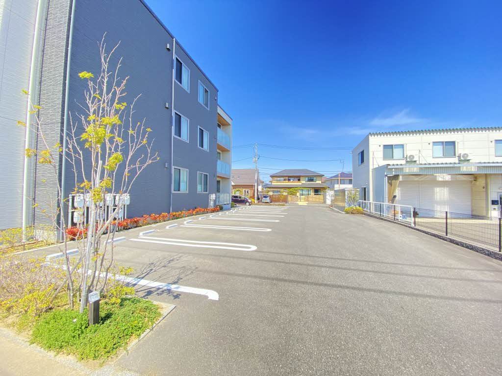 駐車場　駐車場