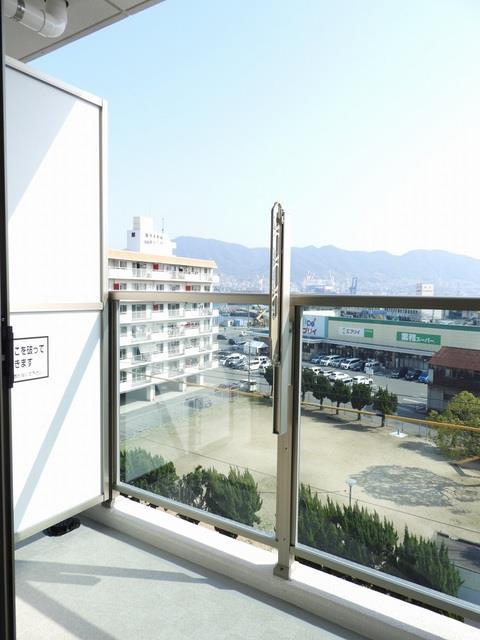 バルコニー　南東向きで日当たりの良いバルコニー♪