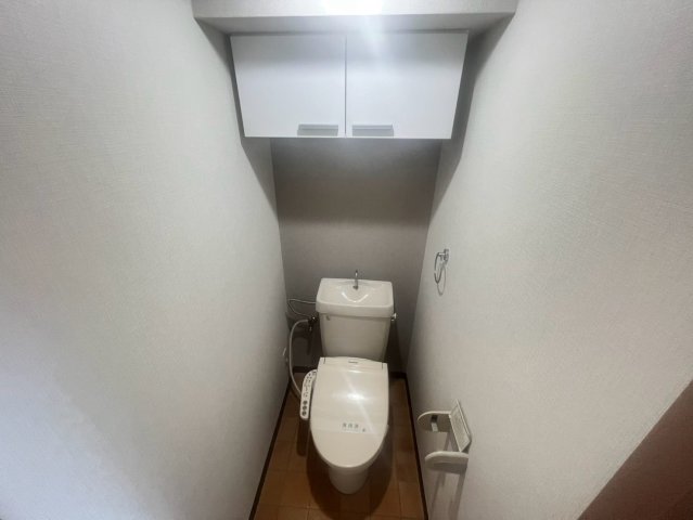 東京メトロ東西線 南行徳駅 徒歩10分 5階建 築29年のトイレ写真