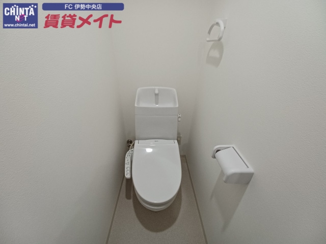 トイレ　同物件別室の画像です