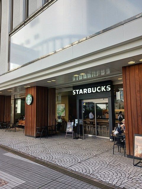 飲食店　スターバックス（飲食店）まで750m