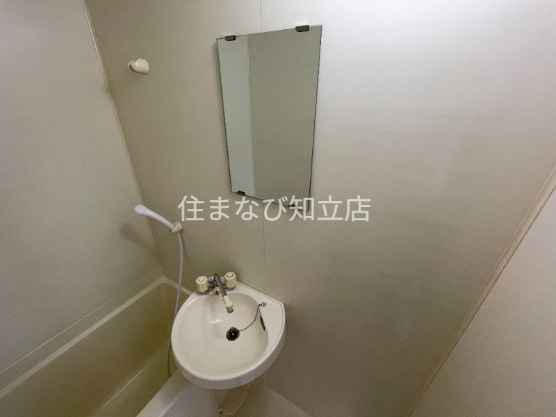 洗面設備　同型別部屋写真