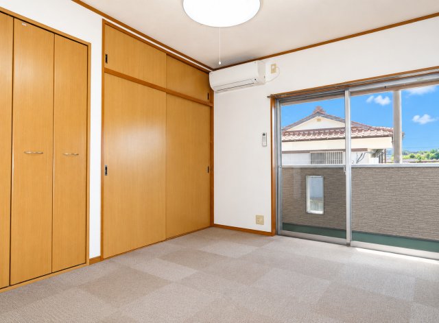 ＪＲ鹿児島本線 天拝山駅 徒歩2分 2階建 築21年の居間写真