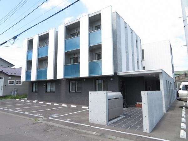 建物外観　千歳ドン.キホーテの近くに建ちます♪