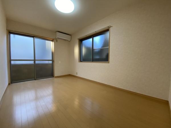 ホープオオタニの居間写真