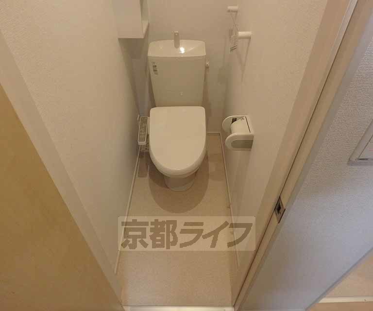 トイレ　ウォシュレット付きトイレです。